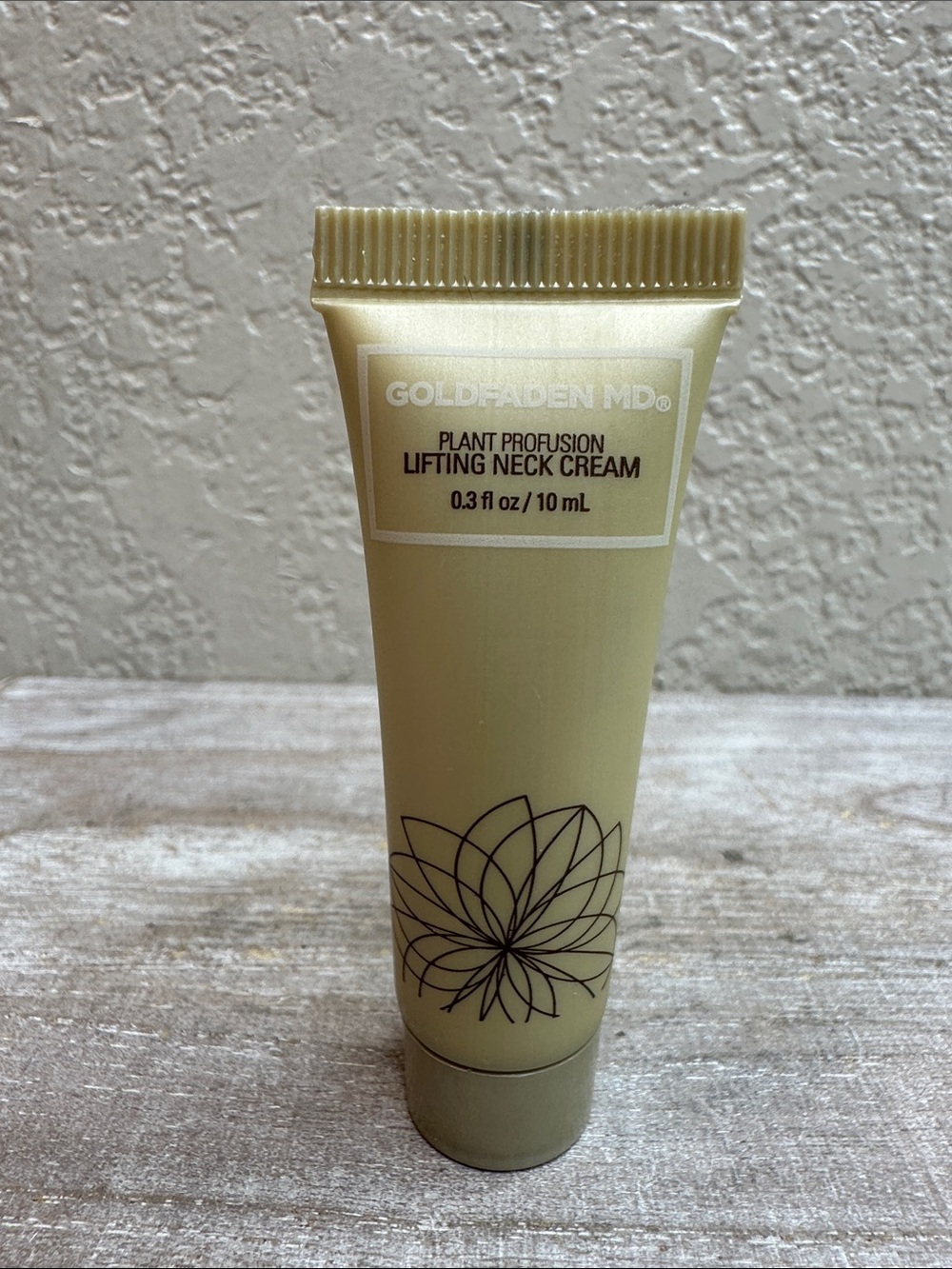 $6 🌙 Goldfaden MD Lifting Neck Cream NEW
